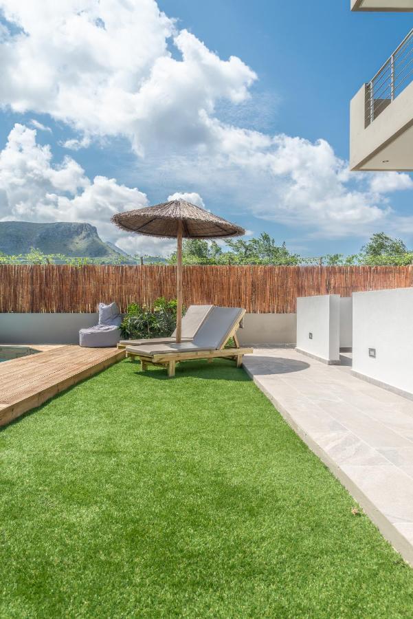 Cozy House With Pool Near Beach Gazi Exterior photo